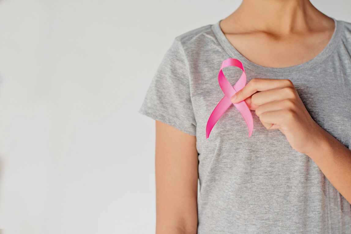 Study Identifies Over 900 Chemicals with Breast Cancer-Causing Traits