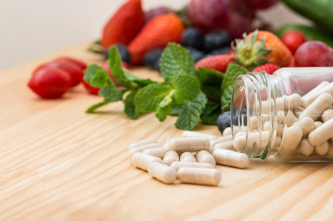 Dietary Supplements Market: Evaluating Market Dynamics, Regulatory Challenges, and Strategic Business Opportunities